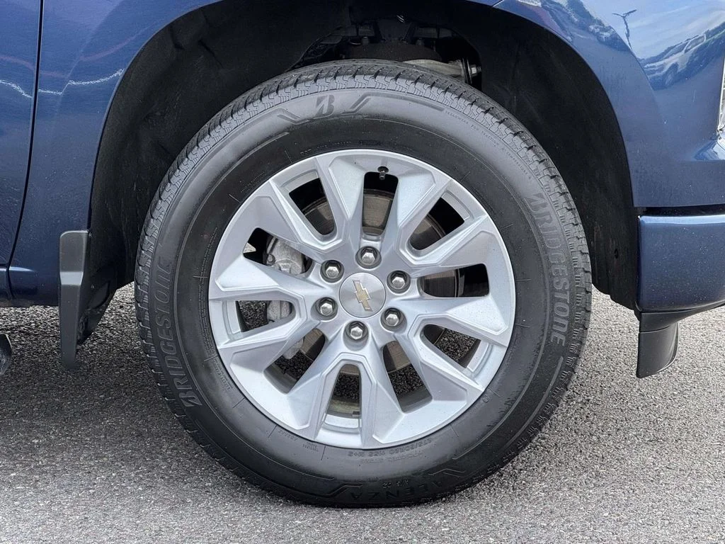 Used 2023 Blue Chevrolet Custom image 11