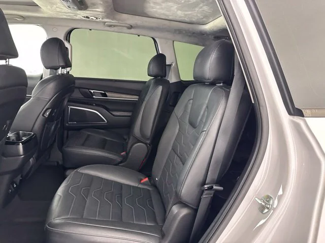 Used 2022 White Kia SX image 29