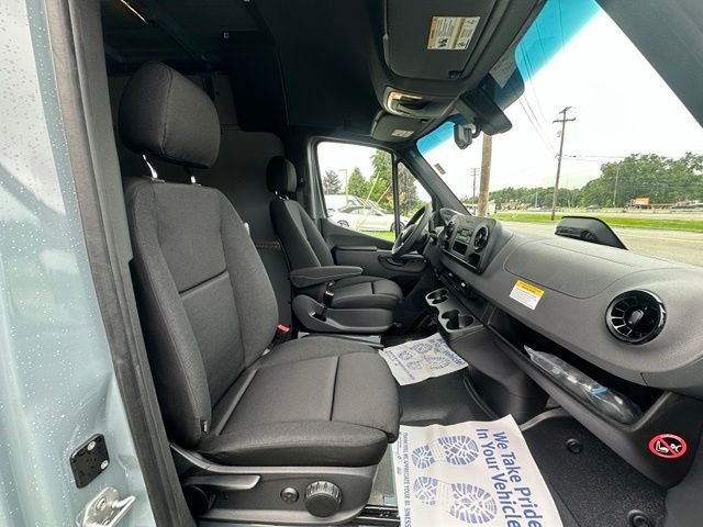 New 2026 Blue Gray Mercedes-Benz Cargo 170 WB image 18