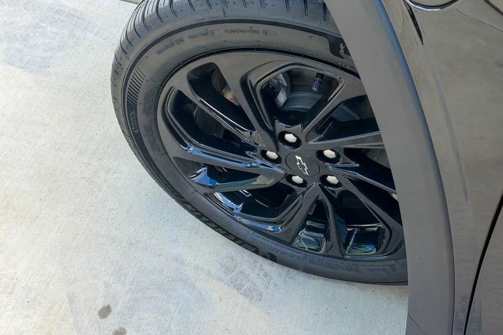 2027 Chevrolet Bolt RS - Photo 8