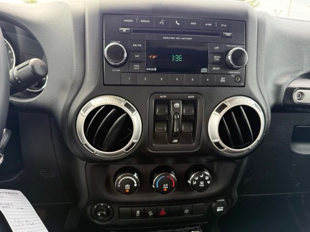 Used 2017 Gray Jeep Unlimited Rubicon image 15