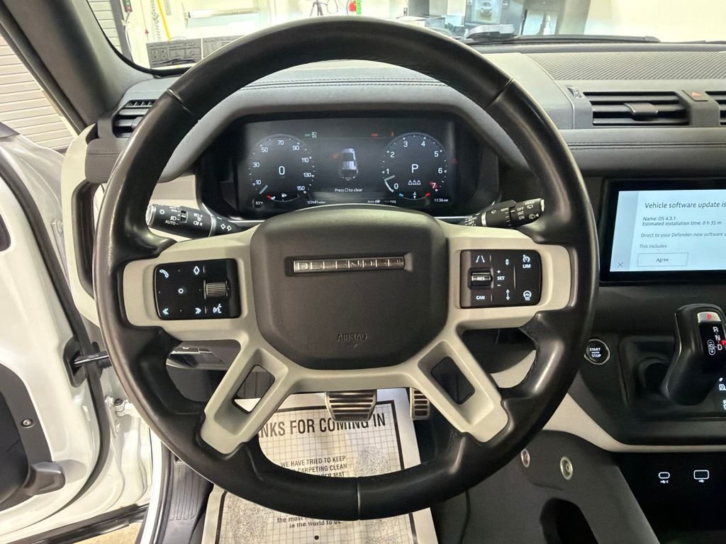 Used 2023 Fuji White Land Rover SE image 14