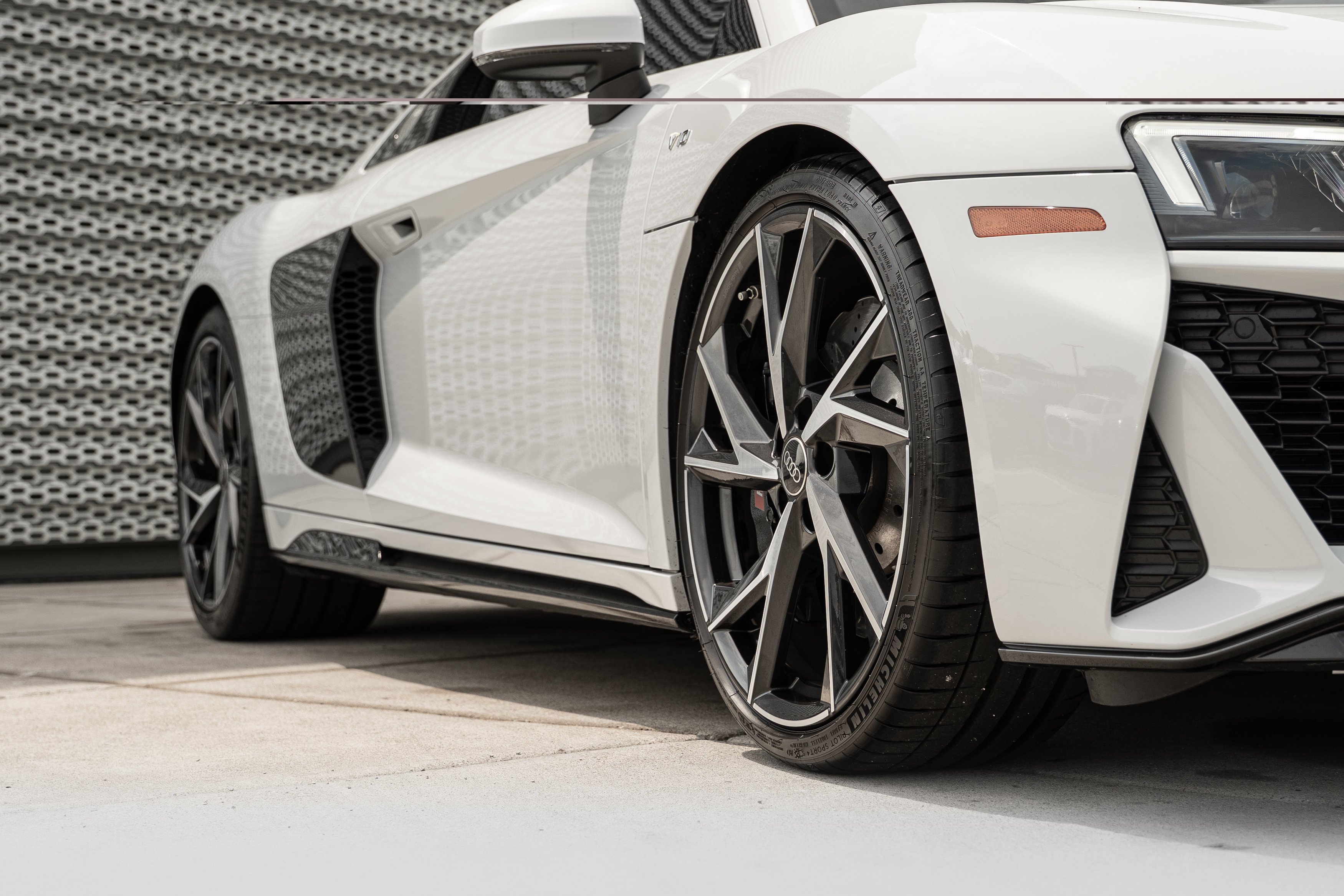 Certified Used 2023 Suzuka Gray Metallic Audi V10 performance image 43