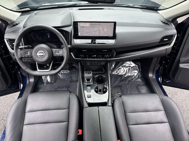 Used 2024 Blue Nissan SL image 9