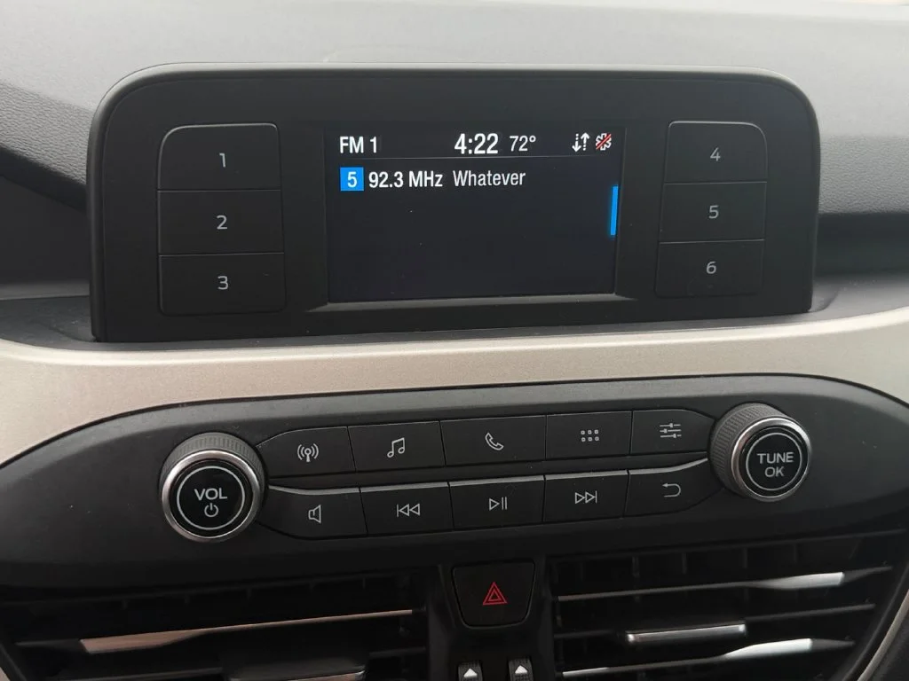 Used 2022 White Ford S image 21