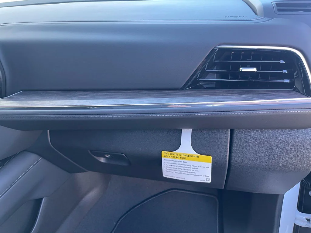 New 2026 Summit White Chevrolet LT image 36