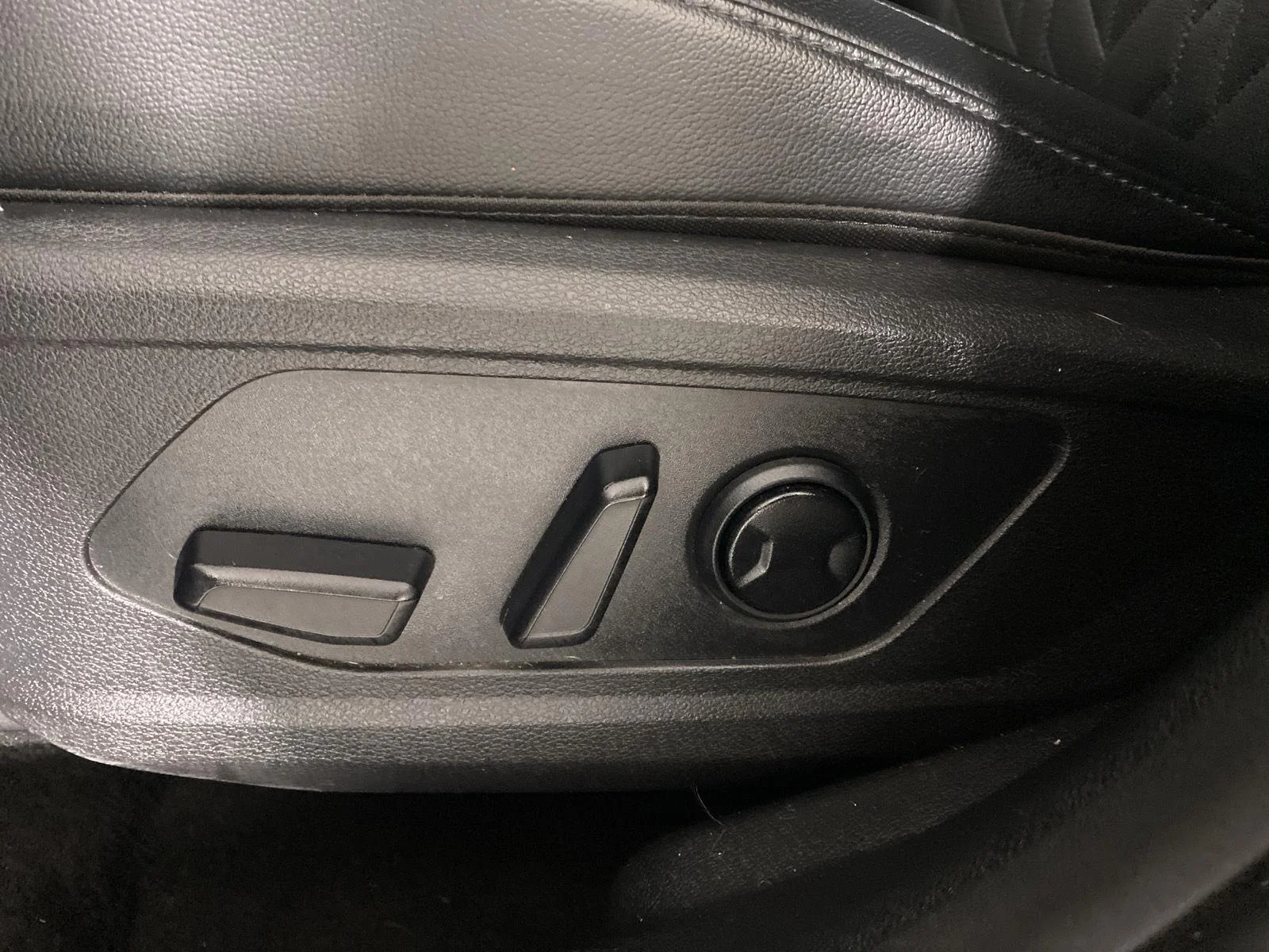 Used 2024 Ebony Black Kia X-Line image 13