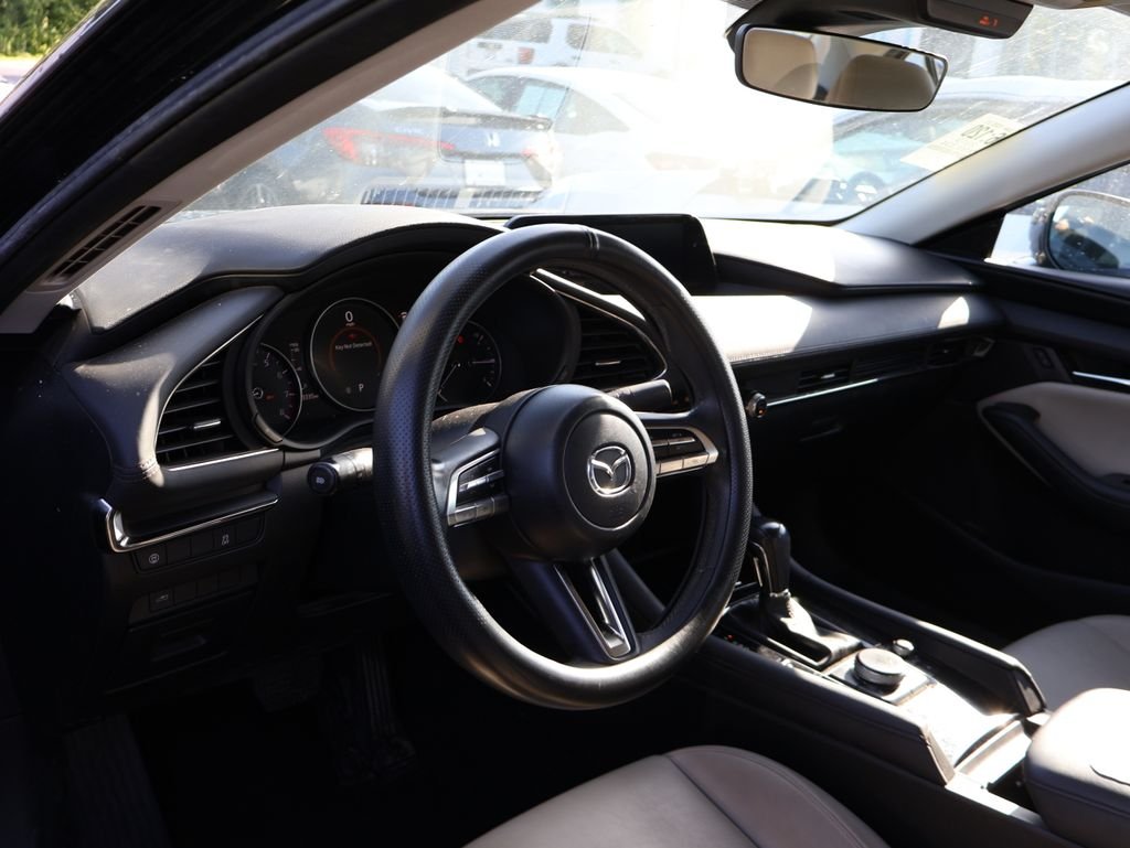 Used 2019 Black Mazda Select image 9