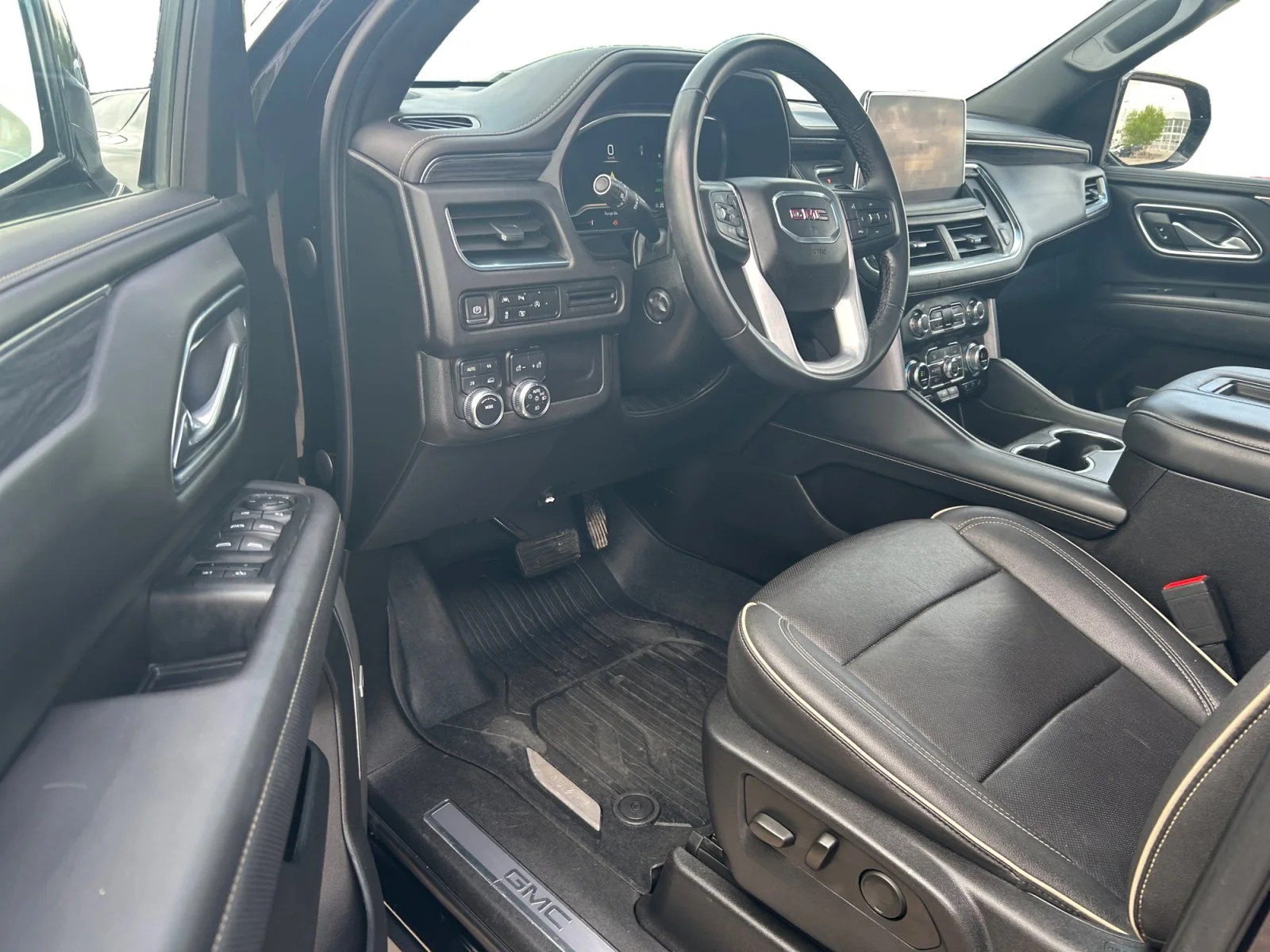 Used 2023 Black GMC SLT 4WD image 14
