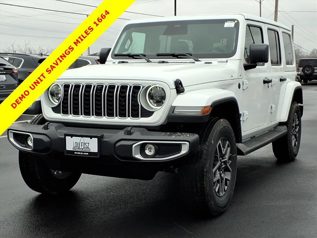 New 2026 Bright White Clear-Coat Exterior Paint Jeep Sahara image 2