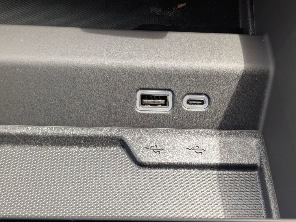 2025 Chevrolet Suburban Premier - Photo 20