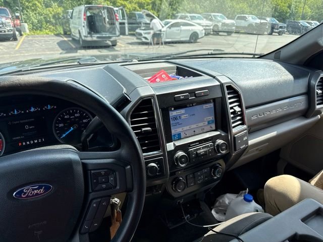 Used 2017 Shadow Black Ford XLT image 7