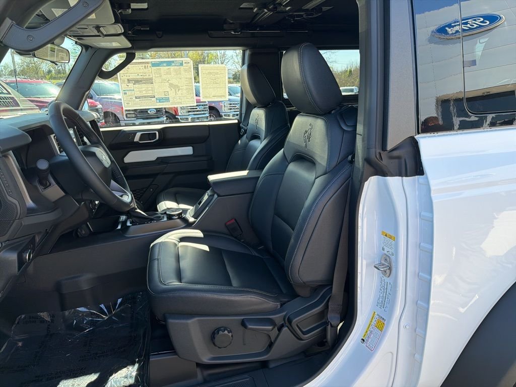 New 2026 Oxford White Ford Badlands® image 9