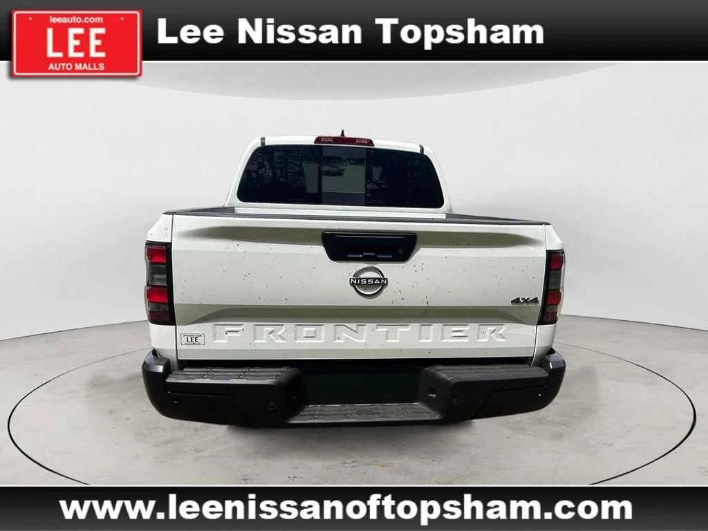 New 2026 Glacier White Nissan S image 4