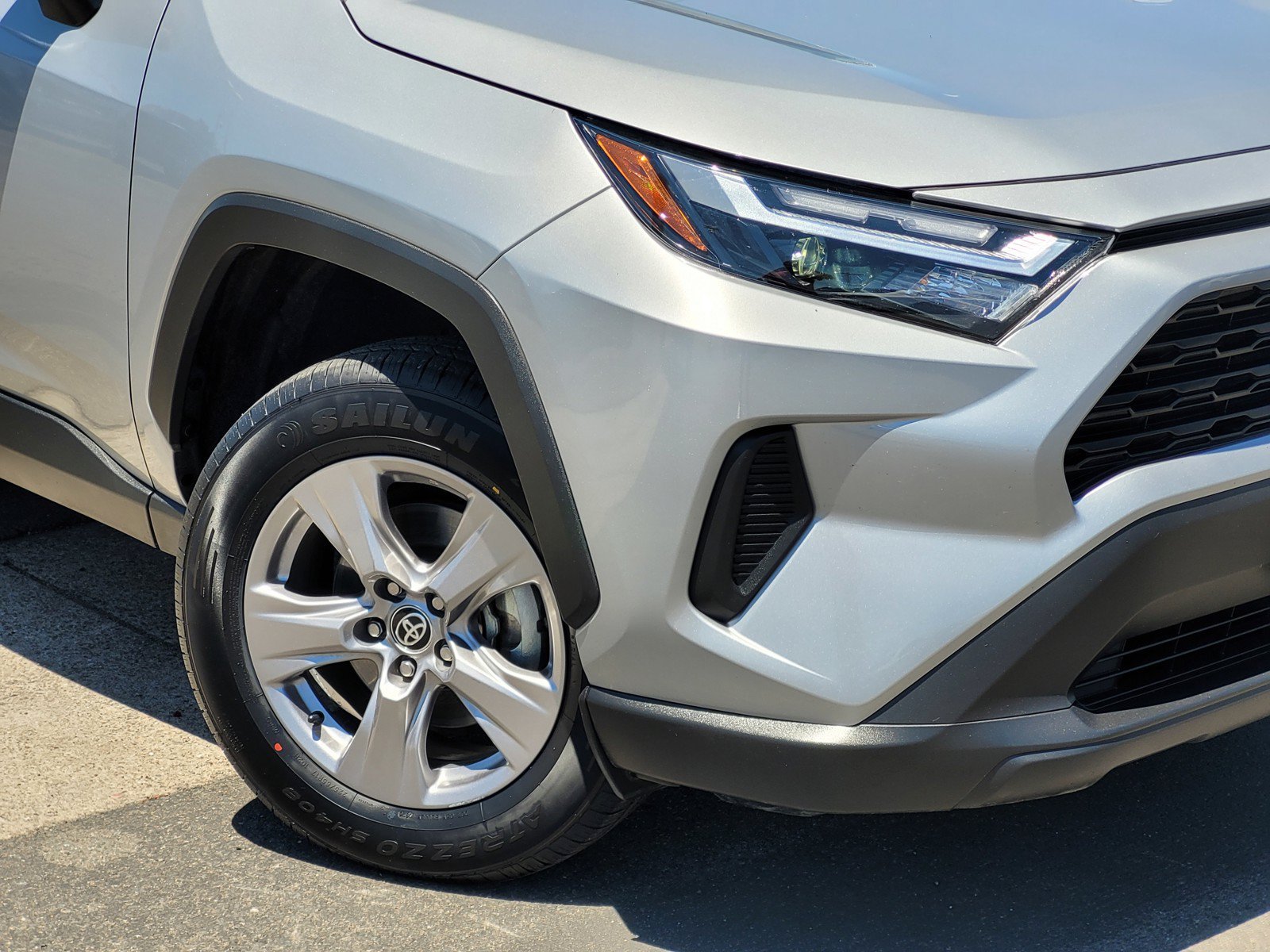 Used 2025 Silver Toyota XLE image 9