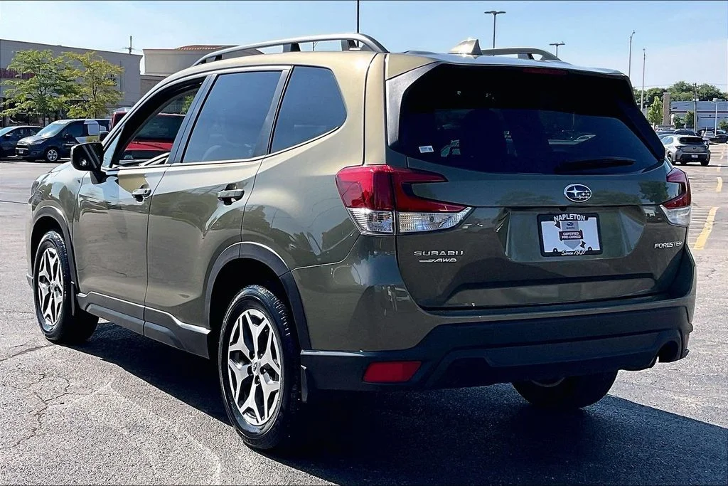 Used 2023 Brown Subaru Premium image 13