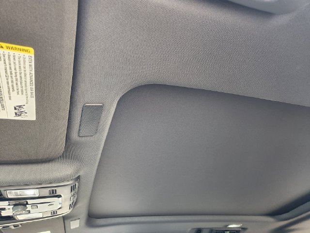 Used 2026 Polar White Tricoat Chevrolet High Country image 25