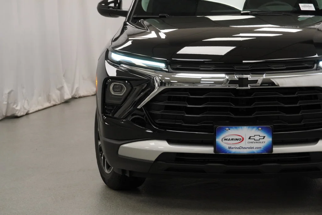 New 2026 Mosaic Black Metallic Chevrolet LT image 10