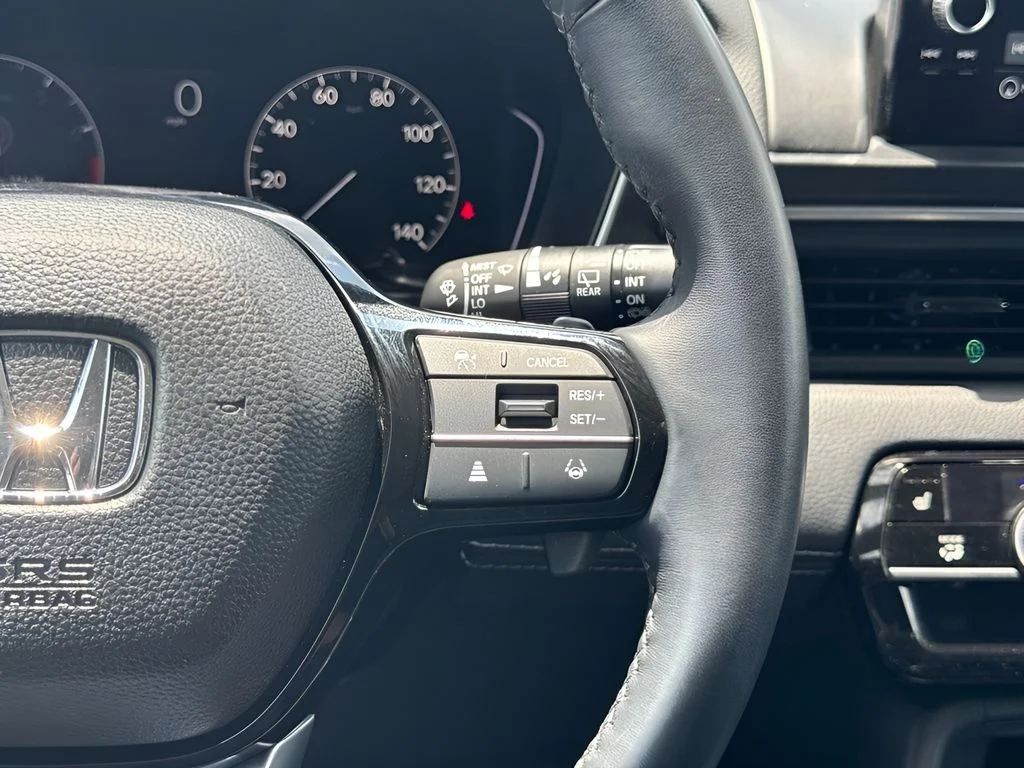 Used 2025  Honda Touring image 18