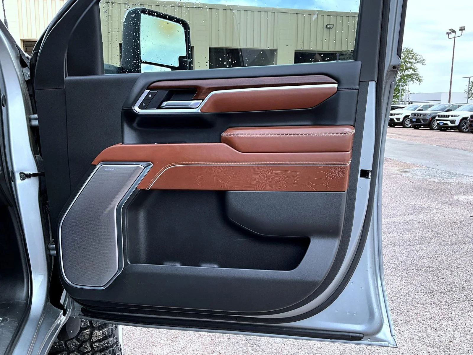 Used 2025 Silver GMC Denali Ultimate image 17