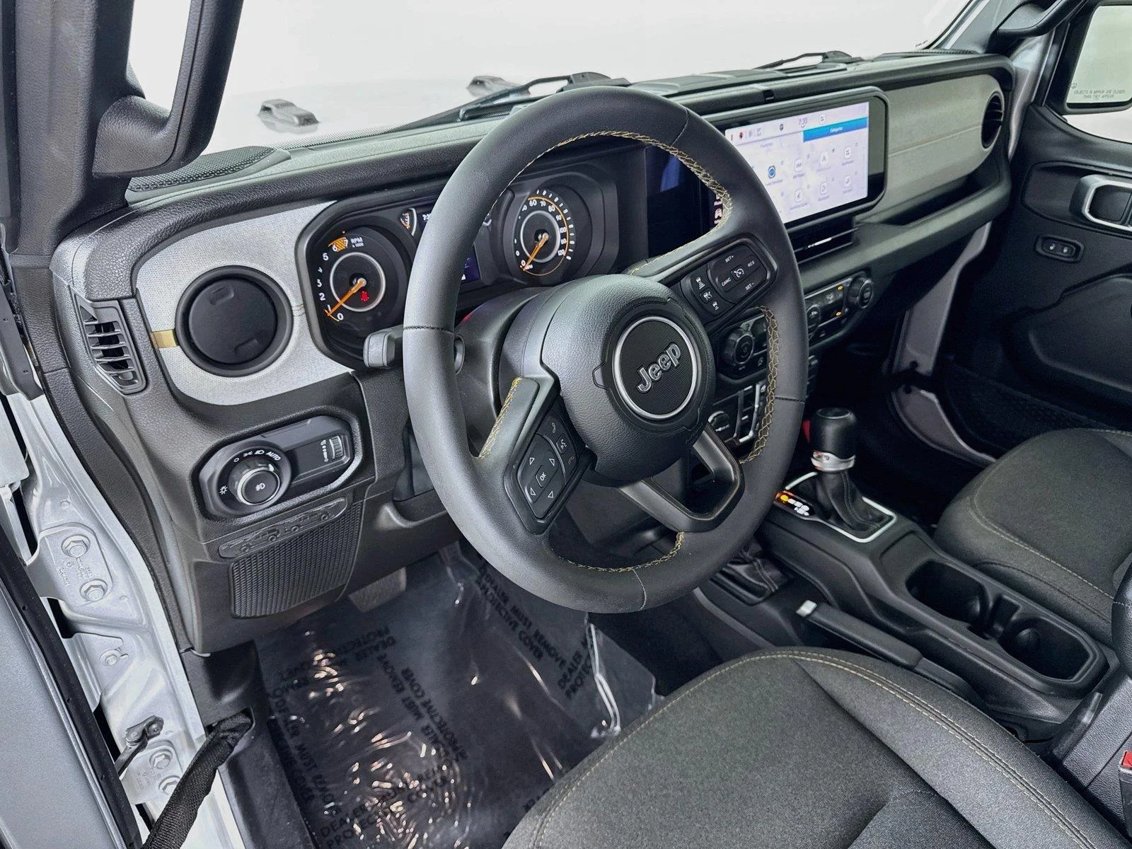 Used 2024 Silver Zynith Clearcoat Jeep Sport S image 9