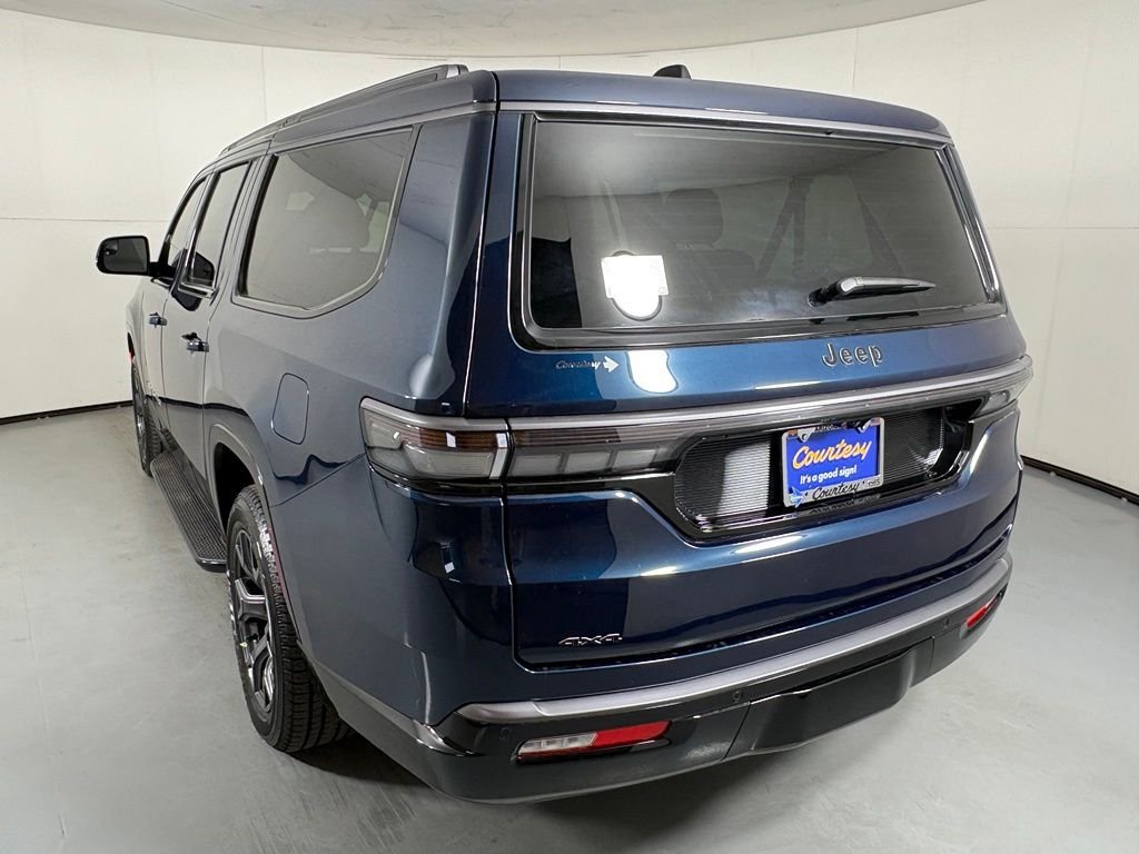 New 2026 Fathom Blue Pearl-Coat Exterior Paint Jeep Limited Altitude image 6