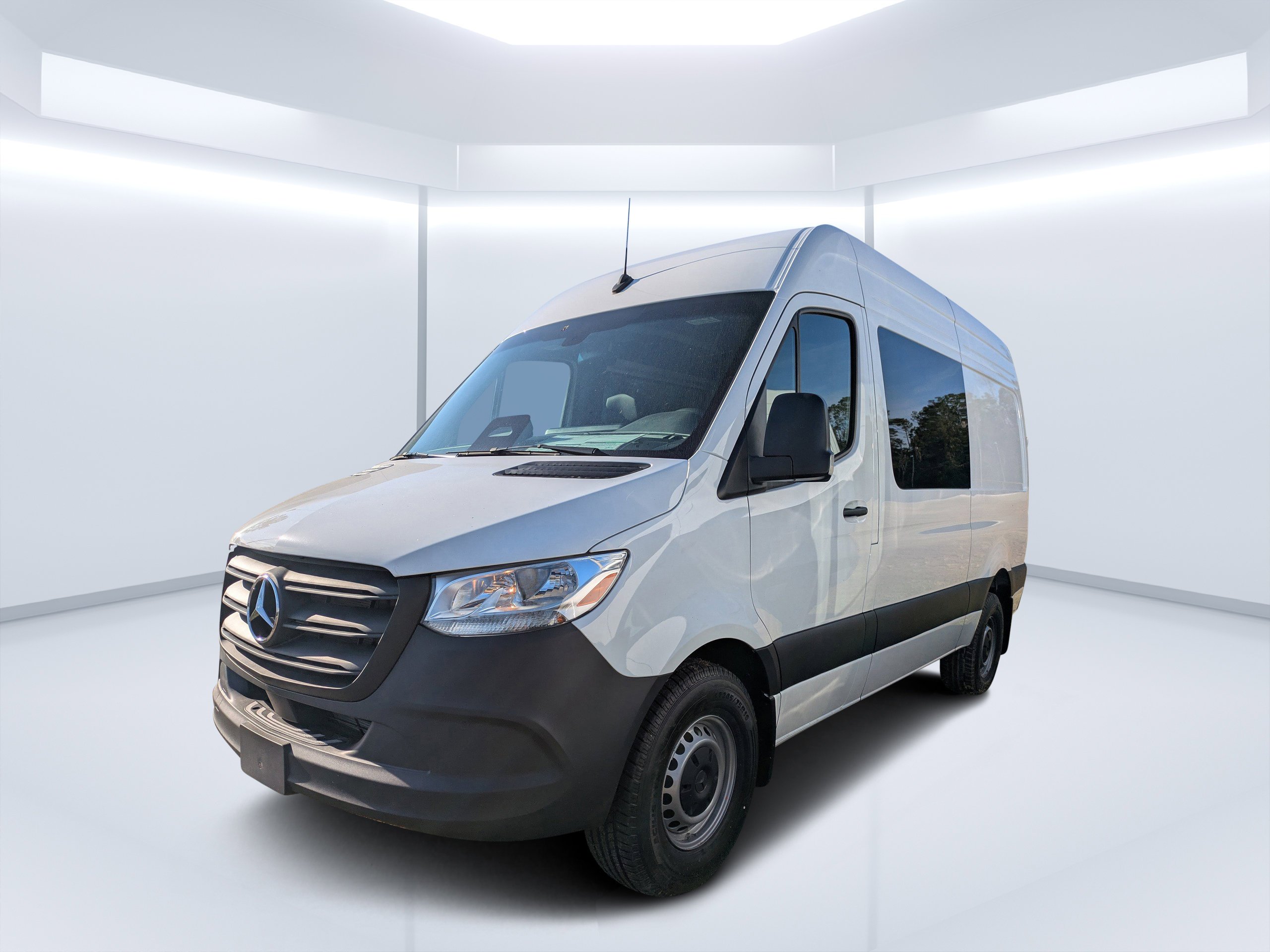 2026 Mercedes-Benz Sprinter Crew Van Base - Photo 7