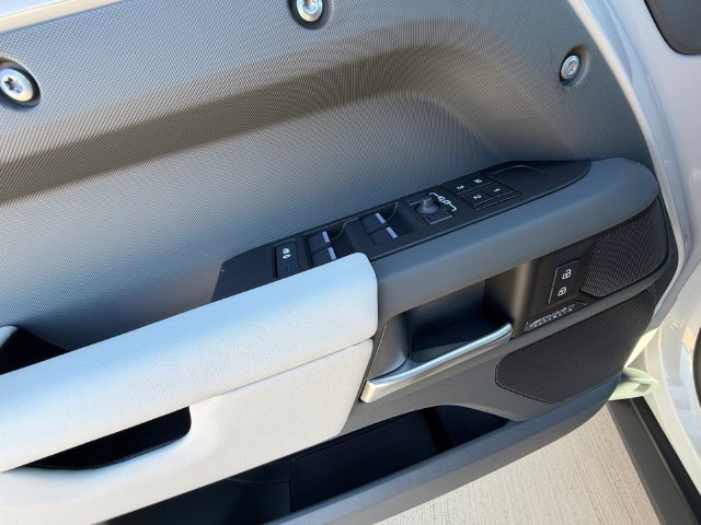 New 2026 Borasco Grey Land Rover X-Dynamic SE image 11
