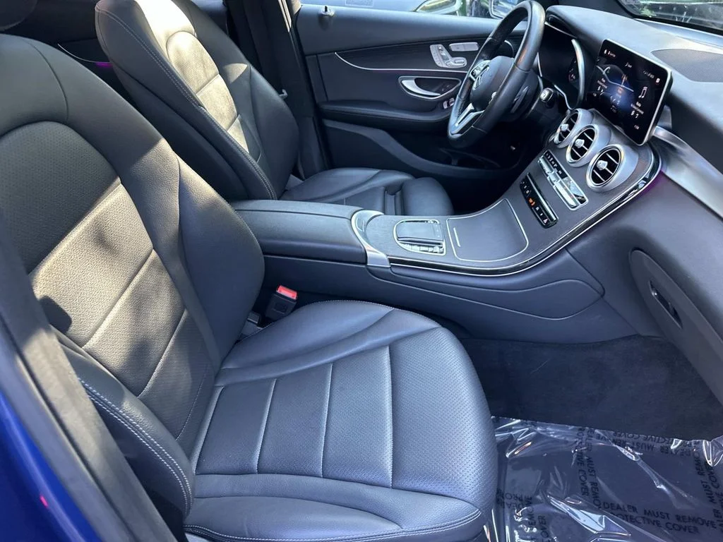 Used 2022 Blue Metallic Mercedes-Benz GLC 300 image 14