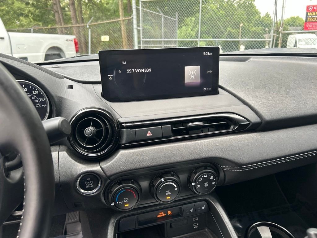 Used 2025 Red Mazda Club image 18