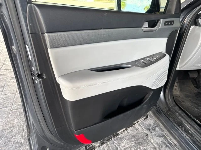Used 2025 Gray Hyundai SEL Premium image 9