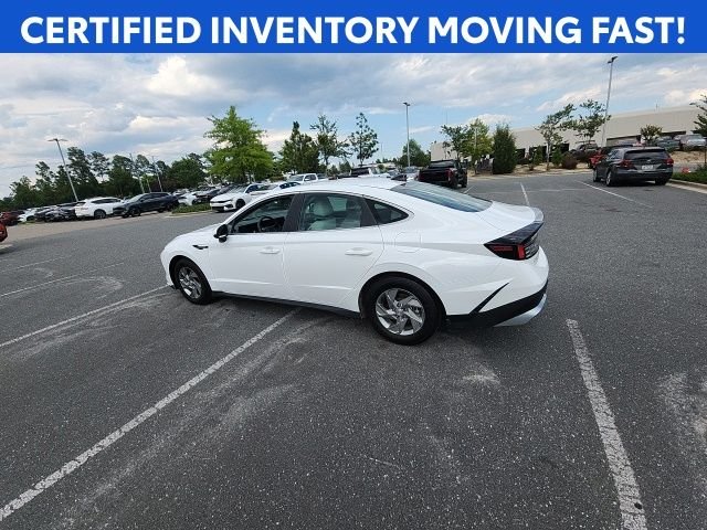 Certified Used 2025 White Hyundai SE image 12