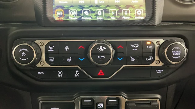Used 2022 Black Clearcoat Jeep Rubicon image 17