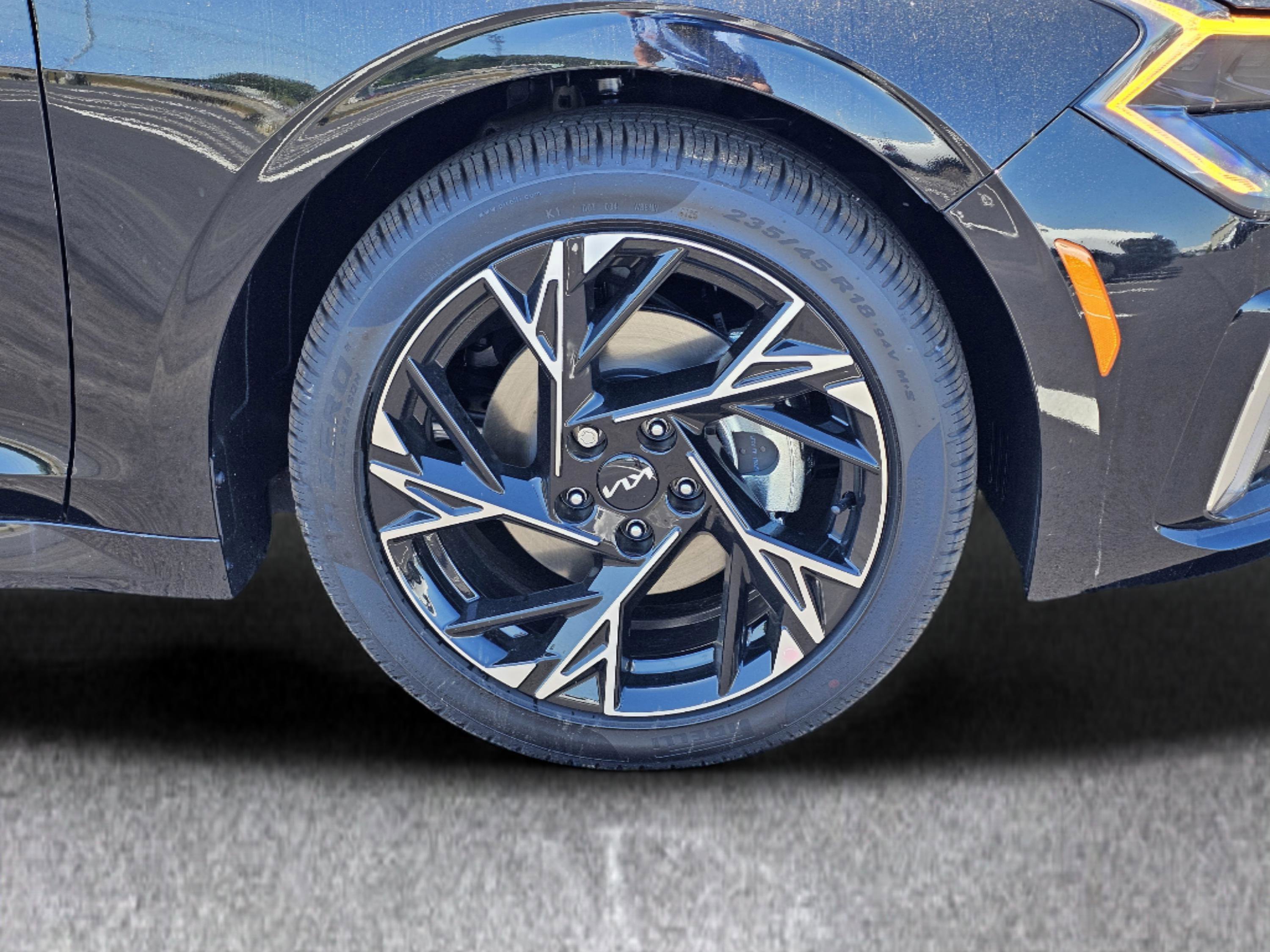 New 2026 Aurora Black Pearl Kia GT-Line image 6