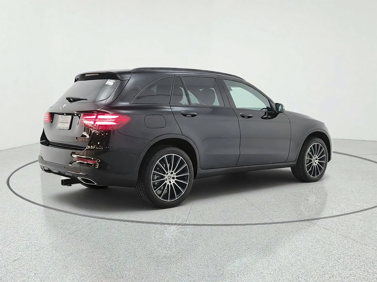 Used 2019 Black Mercedes-Benz GLC 300 SUV image 5