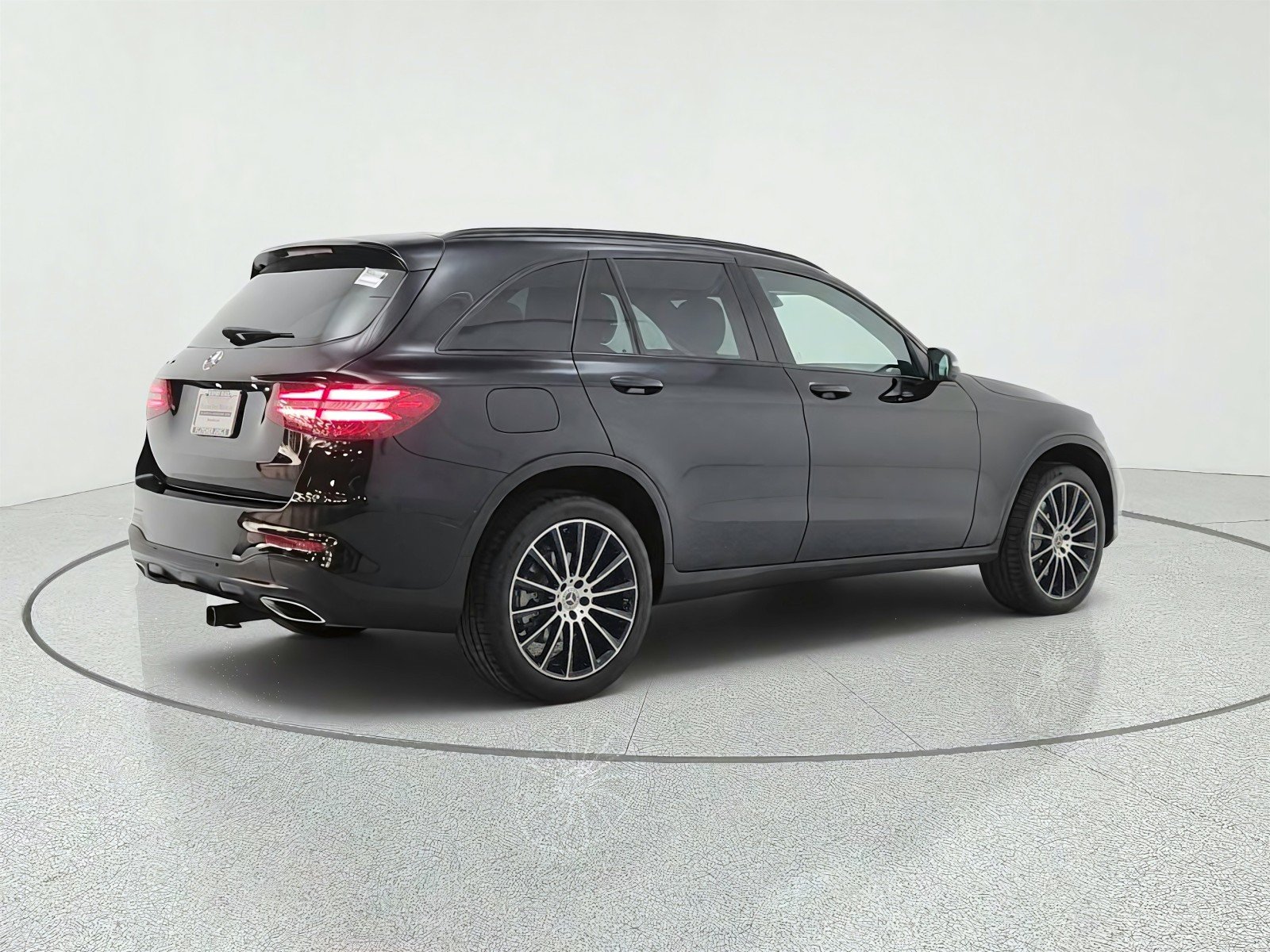 Used 2019 Black Mercedes-Benz GLC 300 SUV image 5