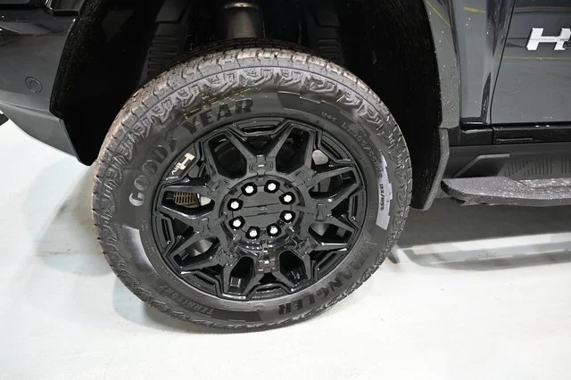 2026 GMC HUMMER EV 2X - Photo 30