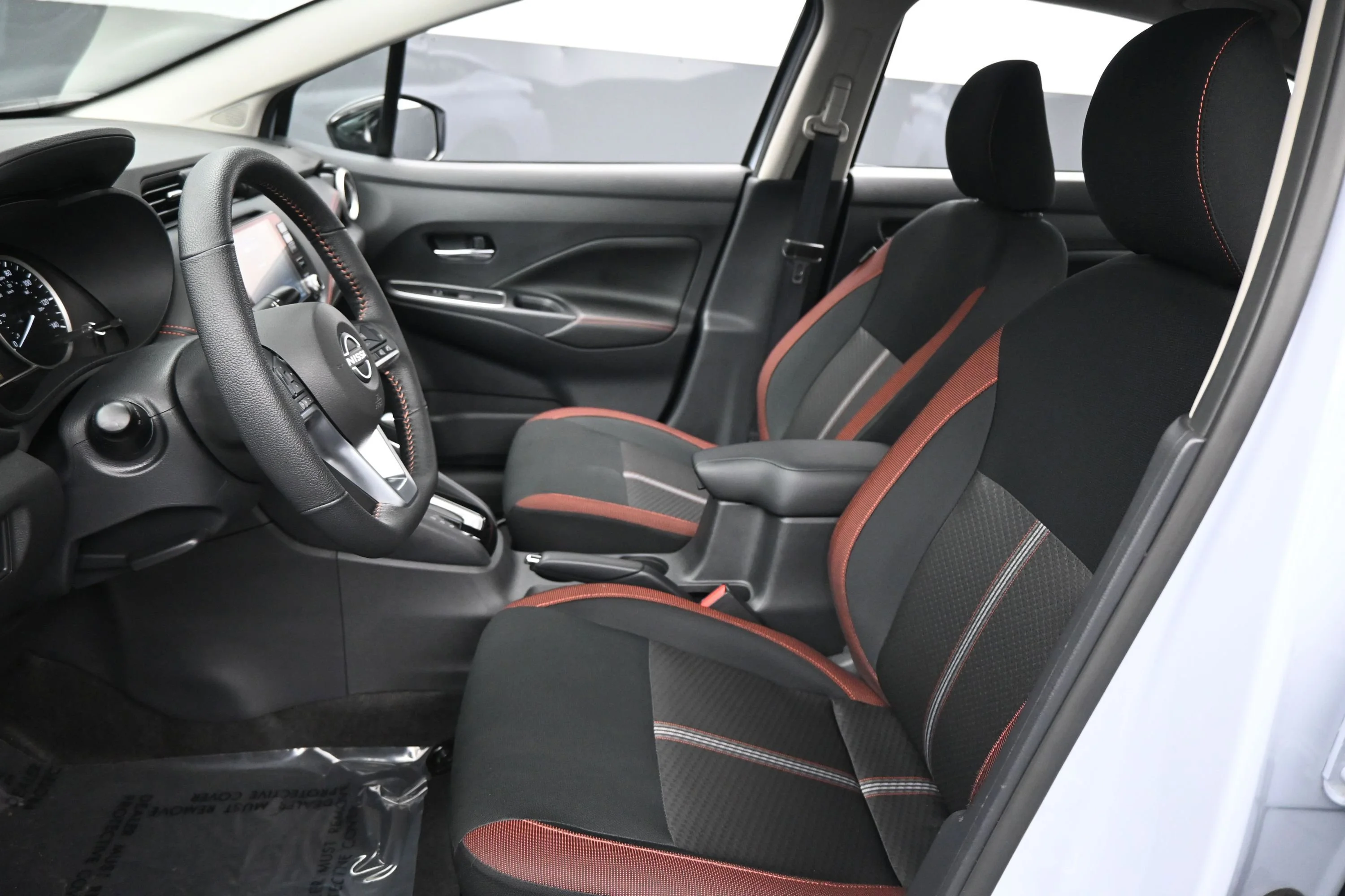 Certified Used 2025 Gray Sky Pearl Nissan SR image 9