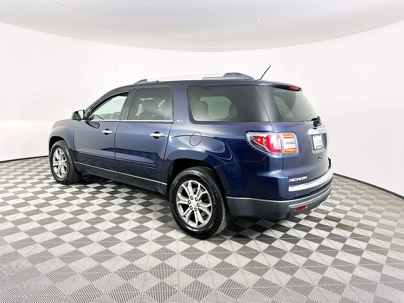 Used 2015 Dark Sapphire Blue Metallic GMC SLT-1 image 5