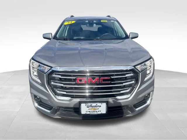 Used 2024 Sterling Metallic GMC SLT image 9