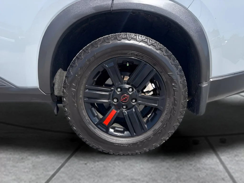Used 2025 Gray Nissan Rock Creek image 28