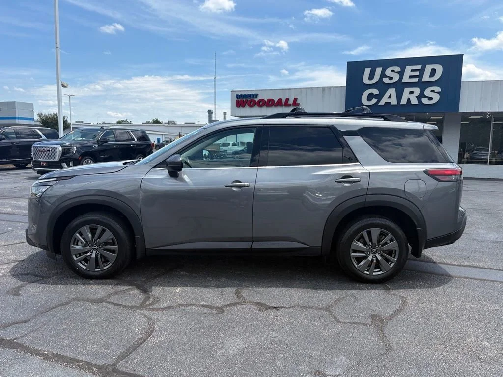 Used 2024 Gun Metallic Nissan SV image 2