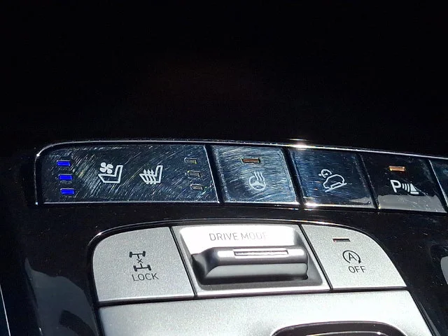 Used 2022 Gray Hyundai Limited image 25