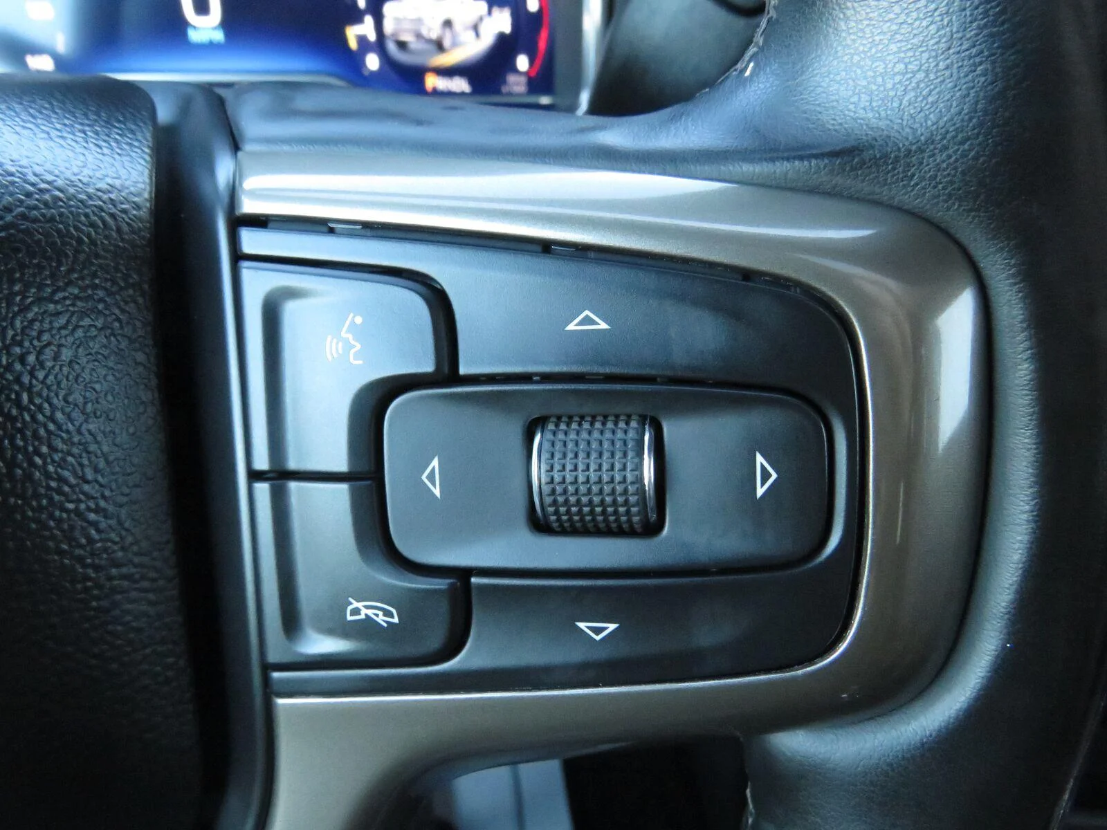 Used 2024 Summit White Chevrolet High Country image 36