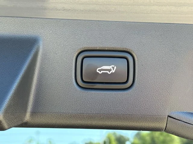 Used 2025 Gray Hyundai SEL image 14