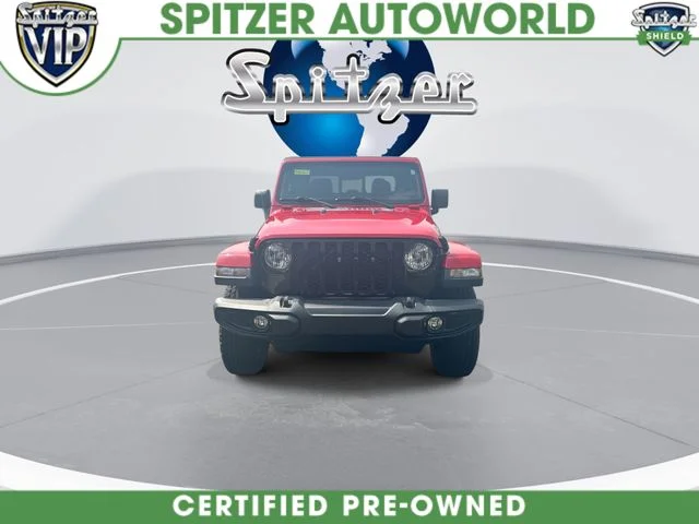Used 2022 Red Jeep Sport image 3