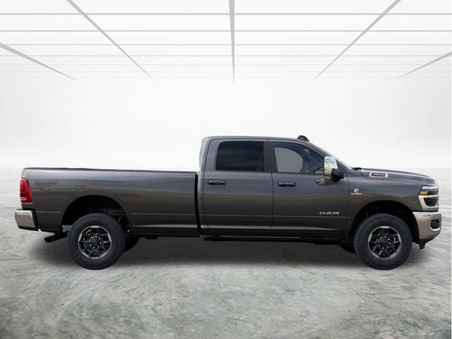 New 2026 Granite Crystal Metallic Clear-Coat Exterior Paint RAM Laramie image 22