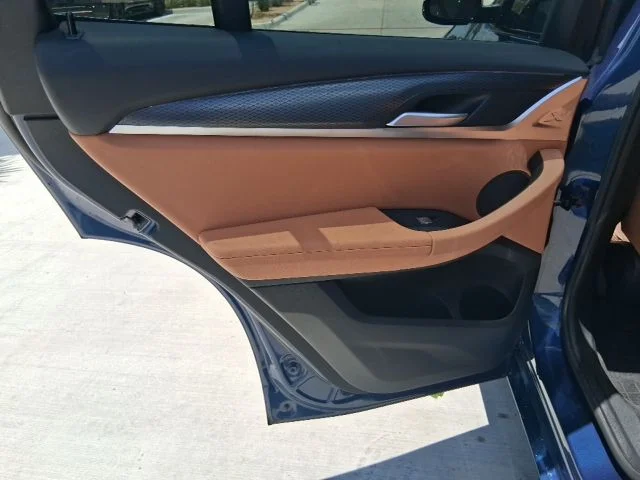 Used 2024 Blue BMW sDrive30i image 16