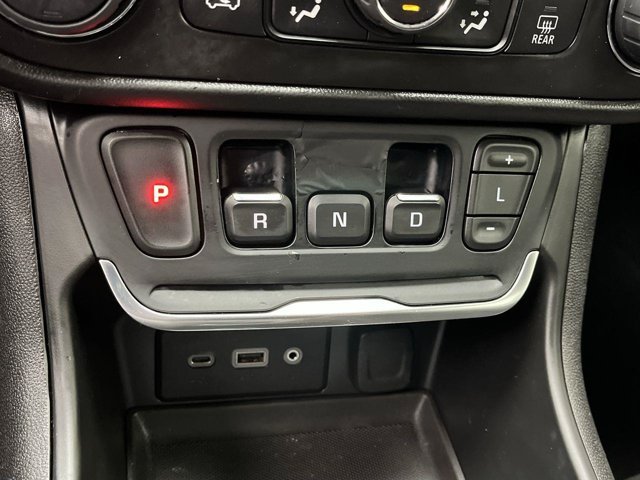 Used 2018 Summit White GMC SLE image 24