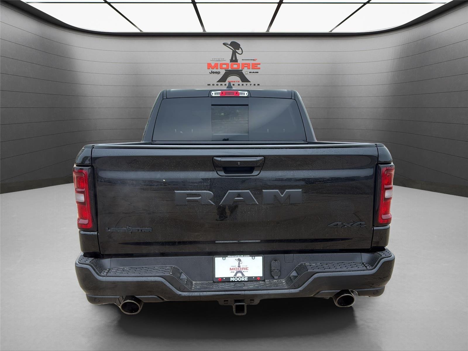New 2026 Diamond Black Crystal Pearl-Coat Exterior Paint RAM Lone Star image 5